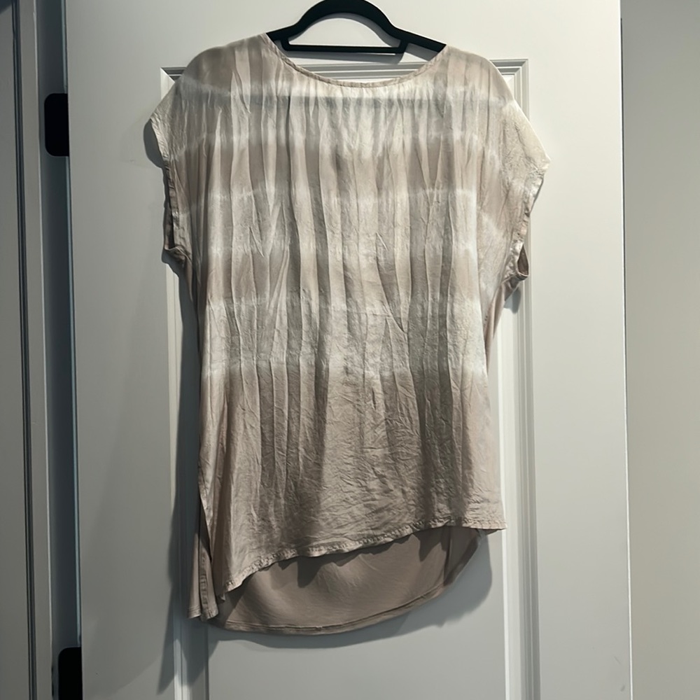 Lucky Brand beige and white short sleeve tunic